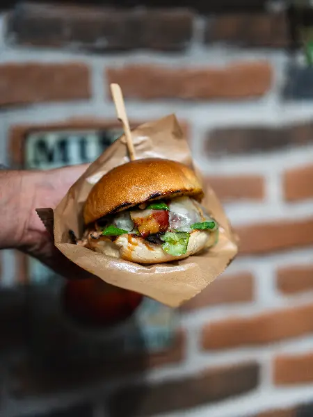 Almost_Famous.jpg